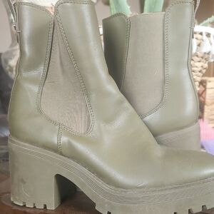 Olive Green Women's Sammy & Libby Size 8.5